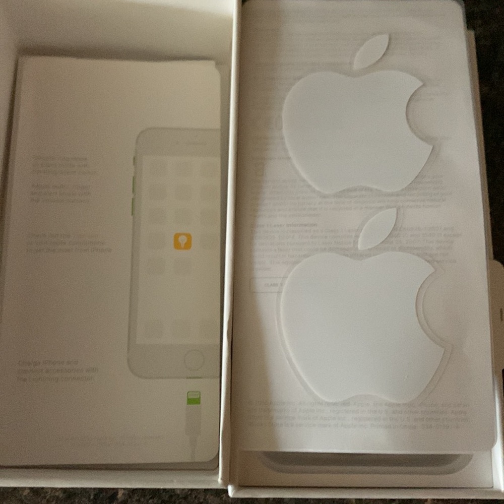 iPhone box - Picture 3 of 3